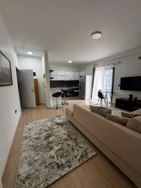 Tirane, jepet me qera apartament 1+1 Kati 4, 90 m² 750 € (Stadium Dinamo)