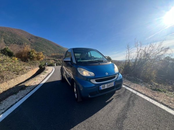 Tirane, shes makine Smart automat nafte 0.8 cdi Nafte, blu automatik Kondicioner 180.000 km 3.700 €