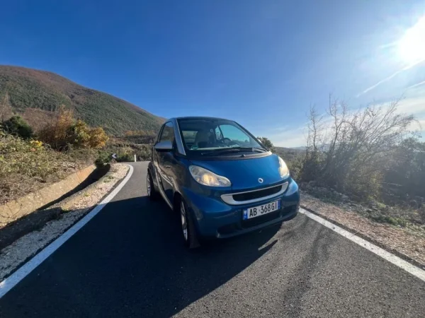 Tirane, shes makine Smart automat nafte 0.8 cdi Nafte, blu automatik Kondicioner 180.000 km 3.600 €
