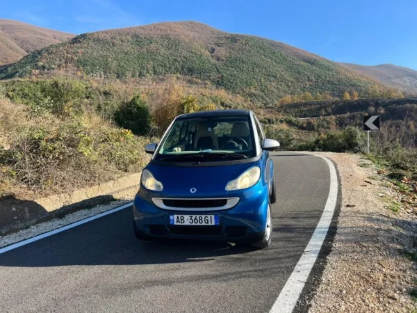 Tirane, shes makine Smart automat nafte 0.8 cdi Nafte, blu automatik Kondicioner 180.000 km 3.600 €