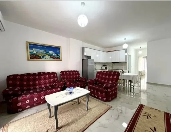 Vlore, jepet me qera apartament 2+1 Kati 2, 1 m²