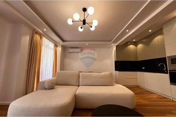 Tirane, jepet me qera apartament 1+1 Kati 3, 80 m² 550 € (Xibraku)