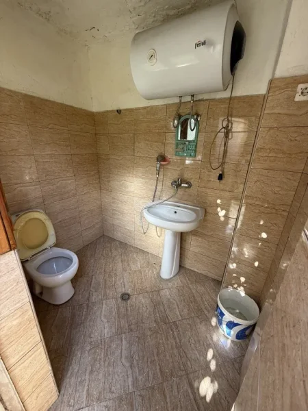 Tirane, jepet me qera apartament 1+1+Ballkon Kati 0, 150 € (Rrethi shkozes)