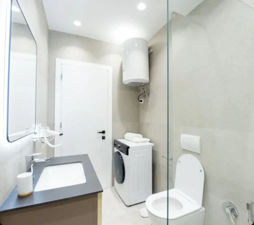 Tirane, jepet me qera apartament 1+1+Ballkon Kati 4, 49 m² 800 € 