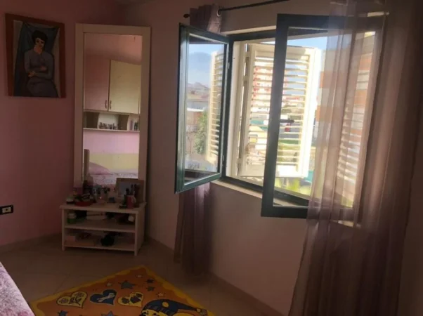 Tirane, Liste me oferta Vile 3 Katshe Kati 3, 454 m² 280.000 € (Rruga Pjeter Arbnori)