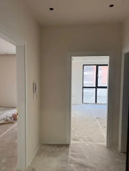 🏢 Zyrë me Qira + Post Parkimi – Urban Gate, Astir