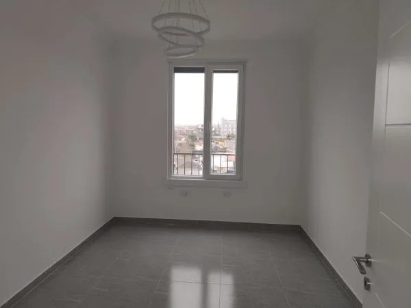 Shkoder, shitet apartament 2+1+Ballkon Kati 2, 160.000 € 
