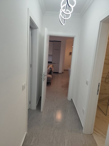 Shkoder, shitet apartament 2+1+Ballkon Kati 2, 160.000 € 