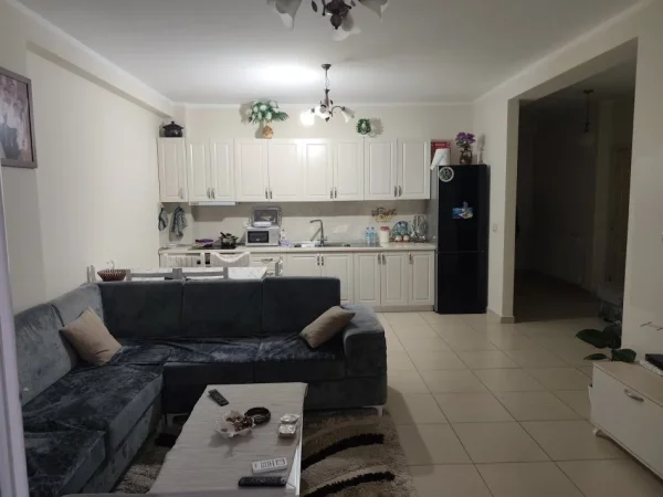 Shkoder, shitet apartament 1+1+Ballkon Kati 3, 120.000 € 