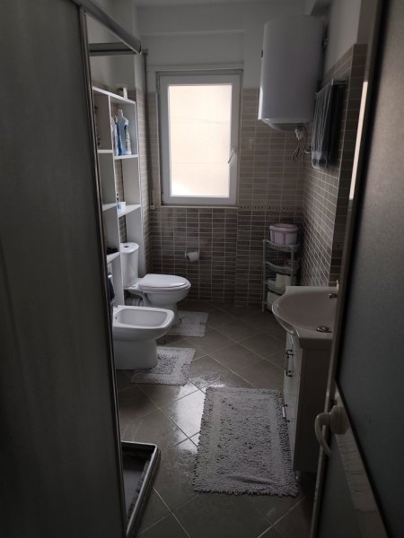 Shkoder, shitet apartament 1+1+Ballkon Kati 3, 120.000 € 