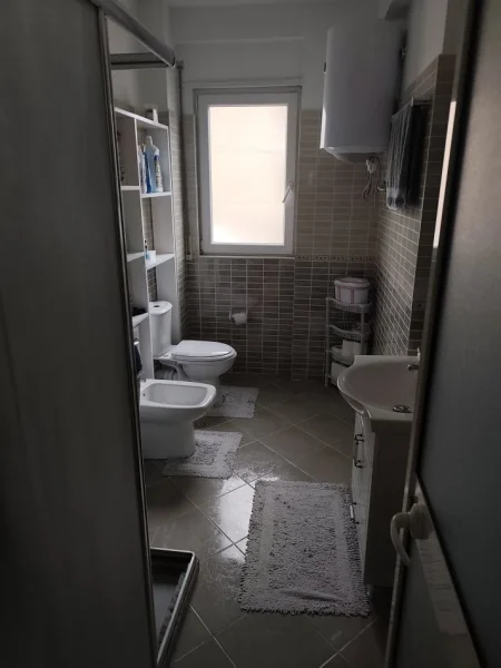 Shkoder, shitet apartament 1+1+Ballkon Kati 3, 120.000 € 