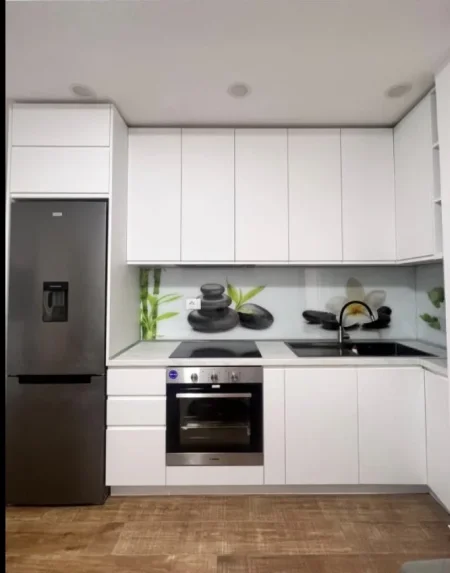 Tirane, jepet me qera apartament 1+1 Kati 0, 40 m² 420 € (Rruga irfan Tërshana)