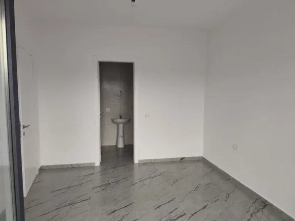 Shkoder, shitet apartament 3+1+Ballkon Kati 6, 1.354 m² 