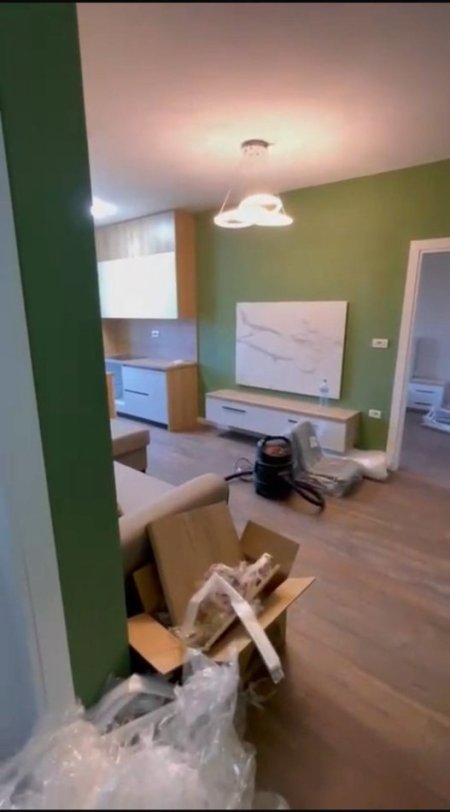 Tirane, jepet me qera apartament 2+1 Kati 3, 70 m² 500 € (YZBERISHT)