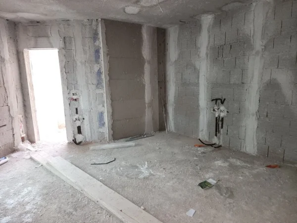 Tirane, shitet apartament 2+1+Aneks+Ballkon Kati 1, 100 m² 