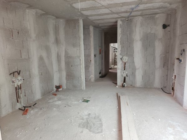 Tirane, shitet apartament 2+1+Aneks+Ballkon Kati 1, 100 m² 