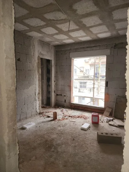 Tirane, shitet apartament 2+1+Aneks+Ballkon Kati 1, 100 m² 