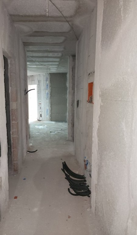 Tirane, shitet apartament 2+1+Aneks+Ballkon Kati 1, 100 m² 