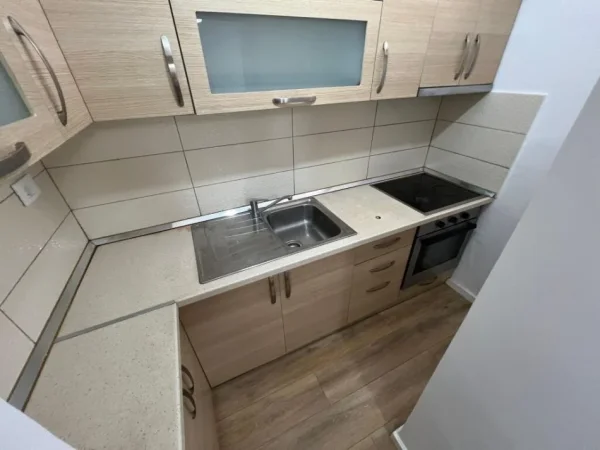 Tirane, shitet apartament 2+1 Kati 4, 86 m² (rruga mylsym shyri)