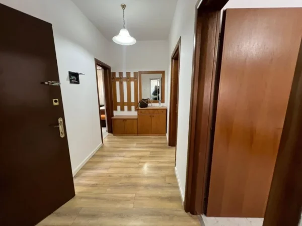 Tirane, shitet apartament 2+1 Kati 4, 86 m² (rruga mylsym shyri)