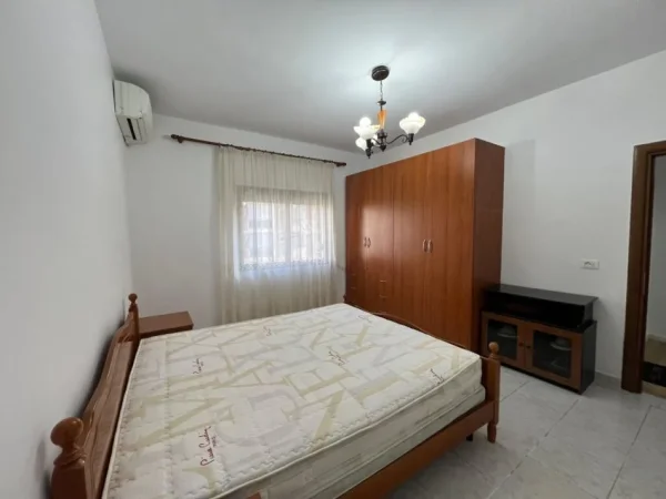 Tirane, shitet apartament 2+1 Kati 4, 86 m² (rruga mylsym shyri)