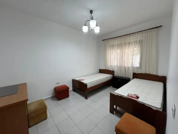 Tirane, shitet apartament 2+1 Kati 4, 86 m² (rruga mylsym shyri)