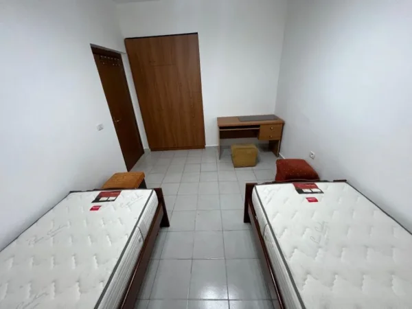 Tirane, shitet apartament 2+1 Kati 4, 86 m² (rruga mylsym shyri)