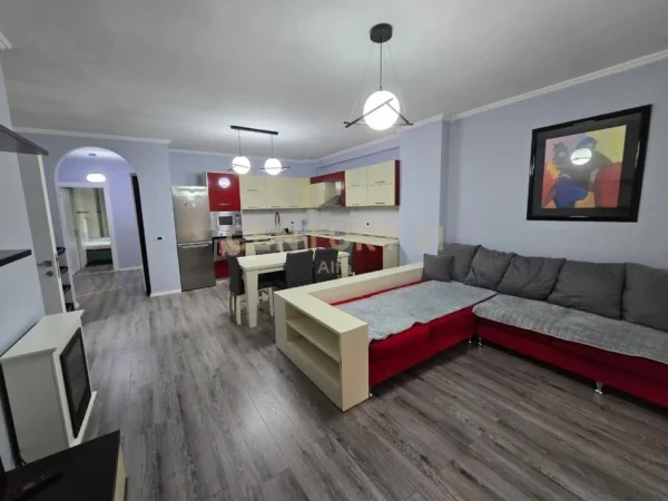 Tirane, jepet me qera apartament 2+1 Kati 1, 110 m² 600 € (Misto Mame)
