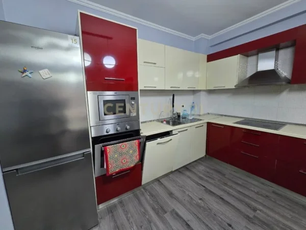 Tirane, jepet me qera apartament 2+1 Kati 1, 110 m² 600 € (Misto Mame)