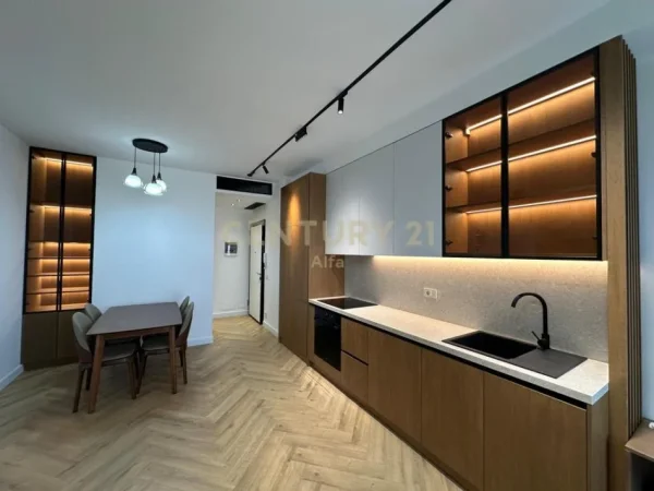 Tirane, jepet me qera apartament 2+1 Kati 9, 104 m² 1.200 € (Mine Peza)