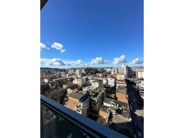 Tirane, jepet me qera apartament 2+1 Kati 9, 104 m² 1.200 € (Mine Peza)