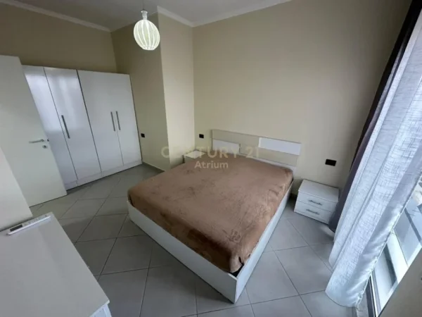 Tirane, jepet me qera apartament 1+1 Kati 7, 50 m² 550 € (Spitali Amerikan 2)