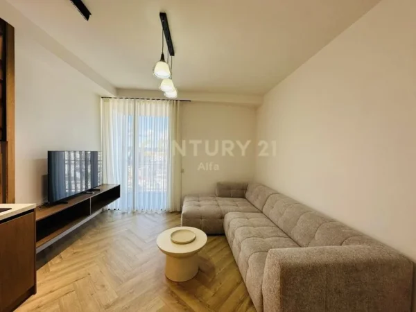 Tirane, jepet me qera apartament 2+1 Kati 9, 104 m² 1.200 € (Golden Tower Residence)