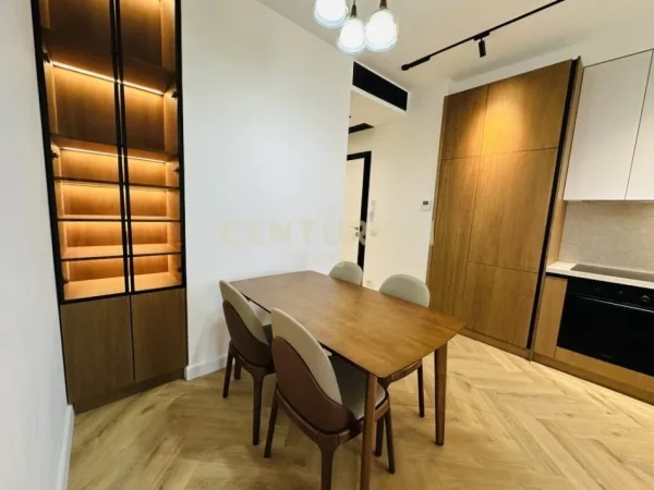 Tirane, jepet me qera apartament 2+1 Kati 9, 104 m² 1.200 € (Golden Tower Residence)