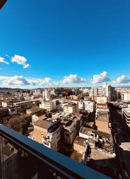 Tirane, jepet me qera apartament 2+1 Kati 9, 104 m² 1.200 € (Golden Tower Residence)