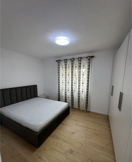 Tirane, jepet me qera apartament 2+1 Kati 4, 75 m² 600 € (DON BOSKO)