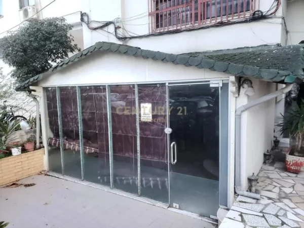 Tirane, shes ambjent biznesi Kati 0, 50 m² 85.000 € (Ish Parku)