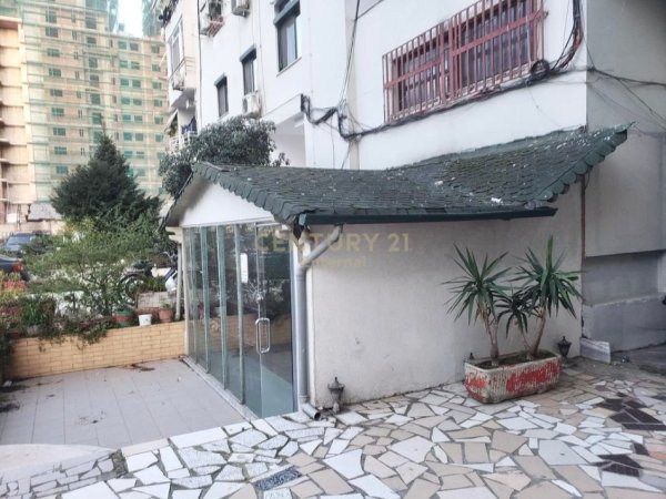 Tirane, shes ambjent biznesi Kati 0, 50 m² 85.000 € (Ish Parku)