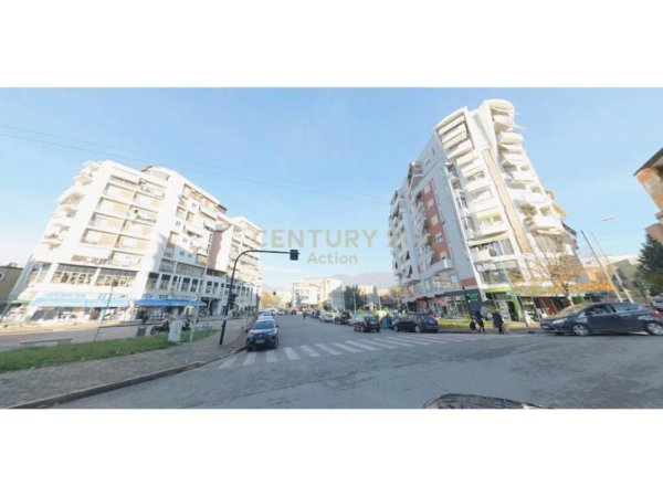 Tirane, shes garazh | post parkimi Kati -2, 16 m² (Ish Tregu Elektrik)