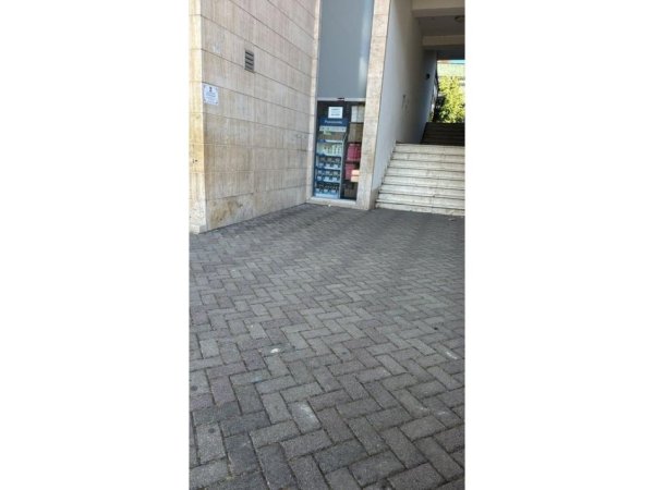 Tirane, shes ambjent biznesi Kati 0, 77 m² 450.000 € (Ish Tregu Elektrik)