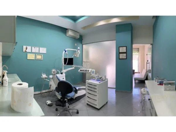 Tirane, shes ambjent biznesi Kati 1, 41 m² 125.000 € (Ali Demi)