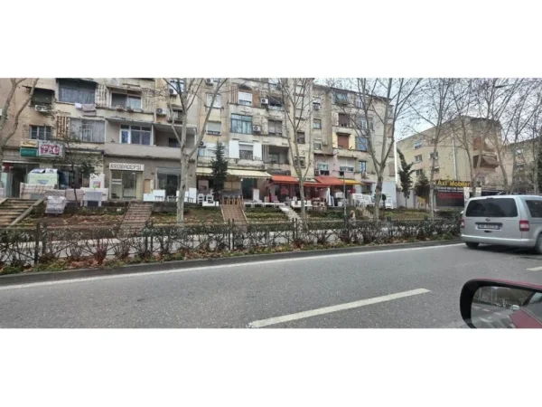 Tirane, shes dyqan Kati 0, 66 m² 205.000 € (Rruga Ferit Xhajko)