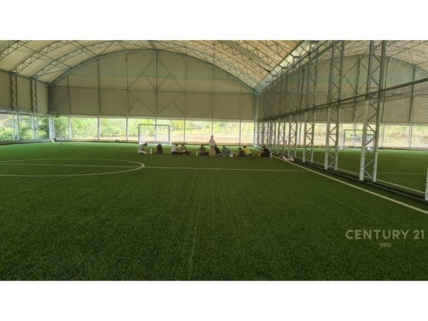 Tirane, shes ambjent biznesi Kati 0, 9.000 m² 1.400.000 € (Linze)