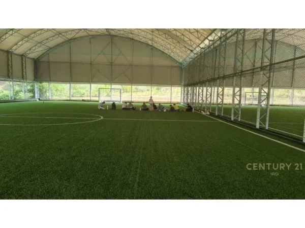 Tirane, shes ambjent biznesi Kati 0, 9.000 m² 1.400.000 € (Linze)