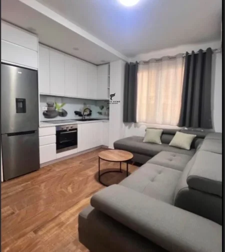 Tirane, jepet me qera apartament 1+1+Ballkon Kati 1, 50 m² 420 € (QYTET STUDENTI)