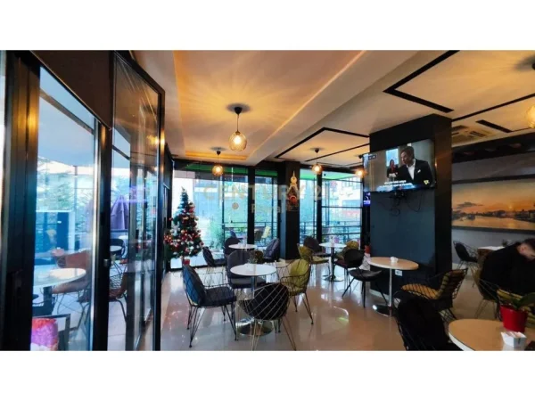 Tirane, shes lokal Kati 0, 170 m² 350.000 € (Astir)