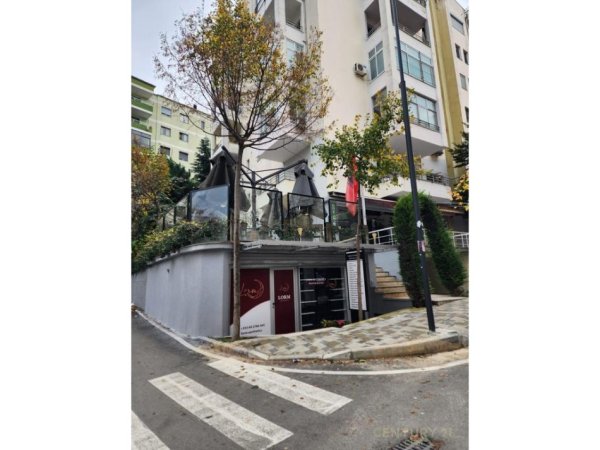 Tirane, shitet dyqan Kati 0, 48 m² 100.000 € (Fresk)