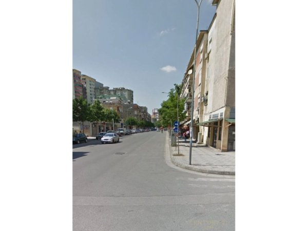 Tirane, shes dyqan Kati -1, 807 m² 8.000.000 € (Rruga e Barrikadave)