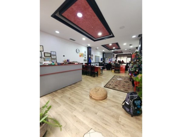 Tirane, shitet ambjent biznesi Kati 6, 106 m² 250.000 € (Fresk)