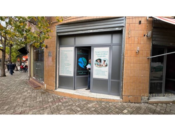 Tirane, shes ambjent biznesi Kati 0, 20 m² 130.000 € (Xhamllik)